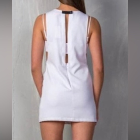 White Sleeveless Side Cut Dress Sz S - Picture 4 of 4